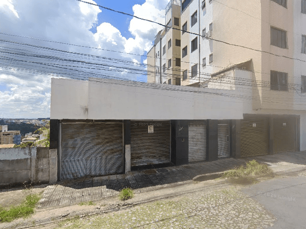 Foto 2 de 2: Comercial em leilão em Divinópolis - MG — LOTE 98: Prédio Com. e Res. com 1.464 m² - Bom Pastor DIVINÓPOLIS MG