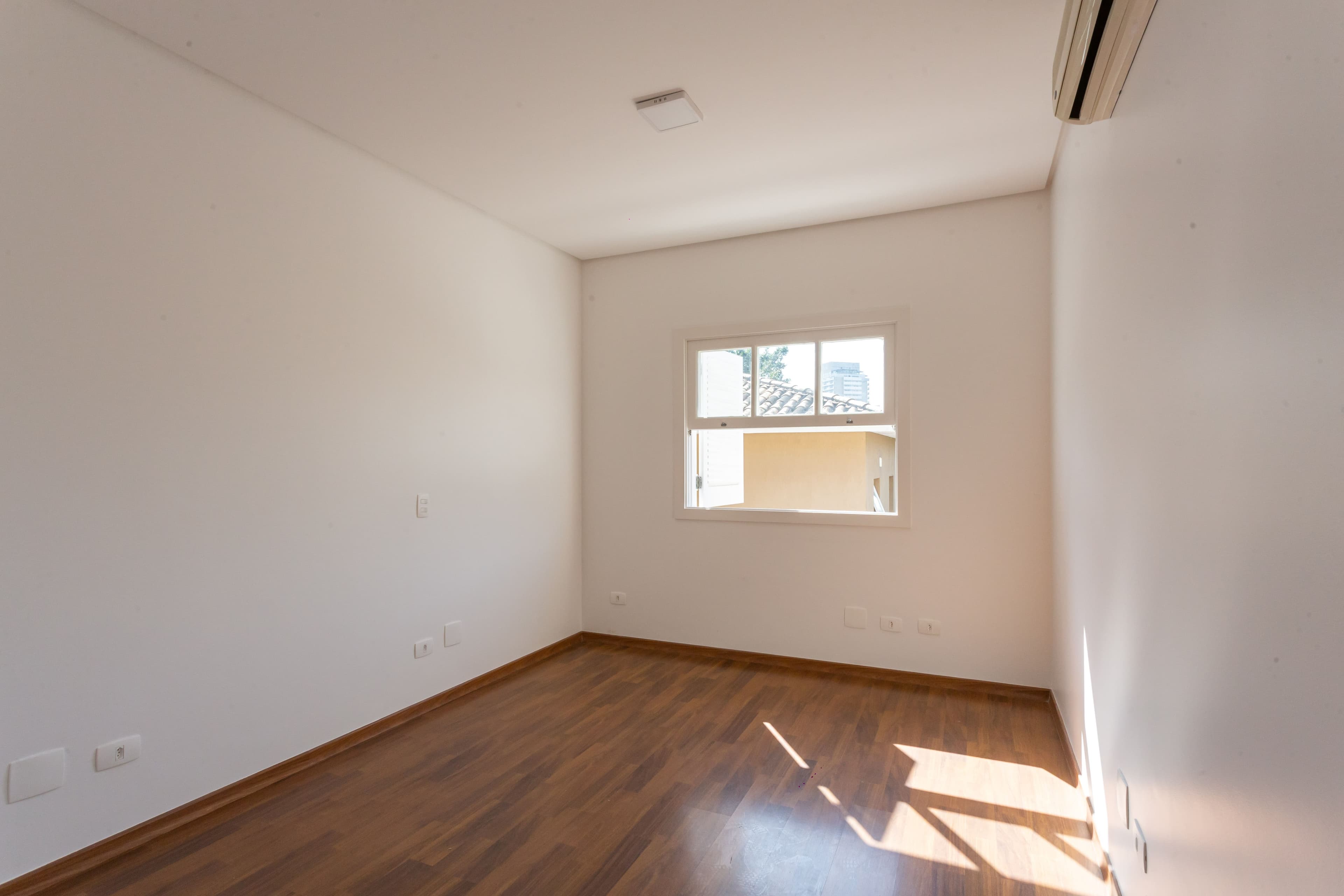 Foto 39 de 58: Casa em leilão em São Paulo - SP — LOTE 1: Casa Alto Padrão com 465,00 m² - Morumbi SÃO PAULO SP