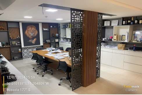 Foto 7 de 10: Comercial em leilão em Porto Alegre - RS — LOTE 1: Sala Comercial com 200,46 m² - São Geraldo