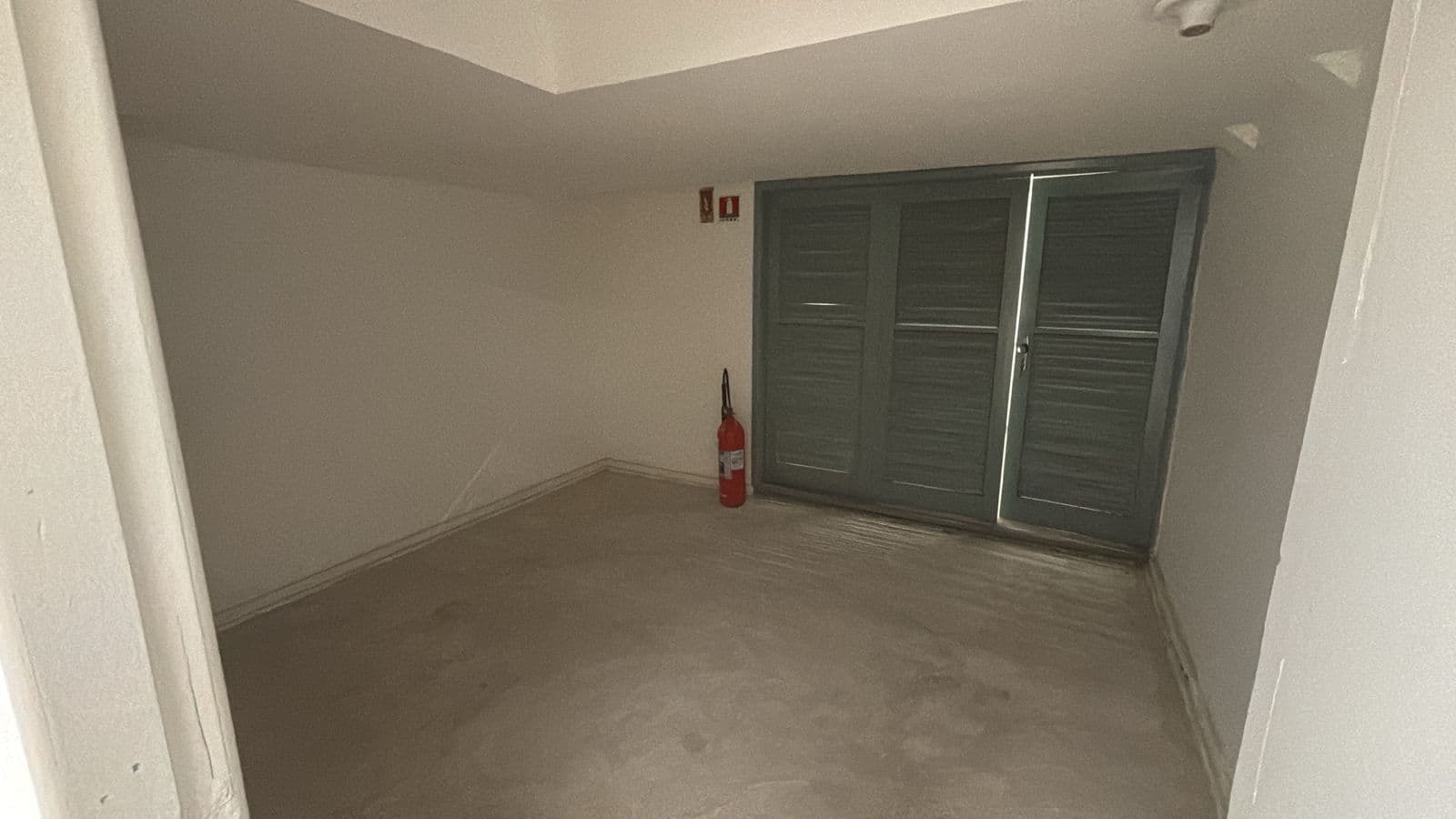 Foto 25 de 36: Comercial em leilão em Rio De Janeiro - RJ, bairro Centro — LOTE 12: Conjunto Comercial com 2.140,00 m² - Centro RIO DE JANEIRO RJ
