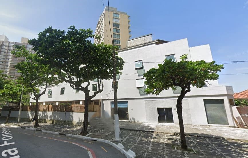 Foto 1 de 6: Terreno em leilão em Guarujá - SP — LOTE 102: Terreno com 1.254,90m² - Centro