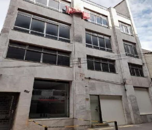 Foto 1 de 16: Comercial em leilão em Rio De Janeiro - RJ, bairro São Cristóvão — LOTE 6: Loja Comercial com 575,00 m² - São Cristóvão RIO DE JANEIRO RJ