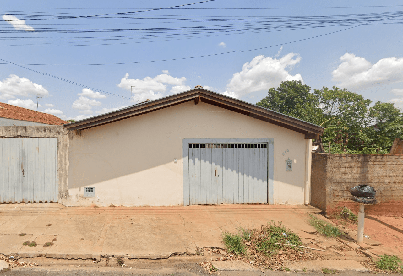 Casa em leilão em Cafelândia - SP — LOTE 20: Casa com 137,89 m² - Centro