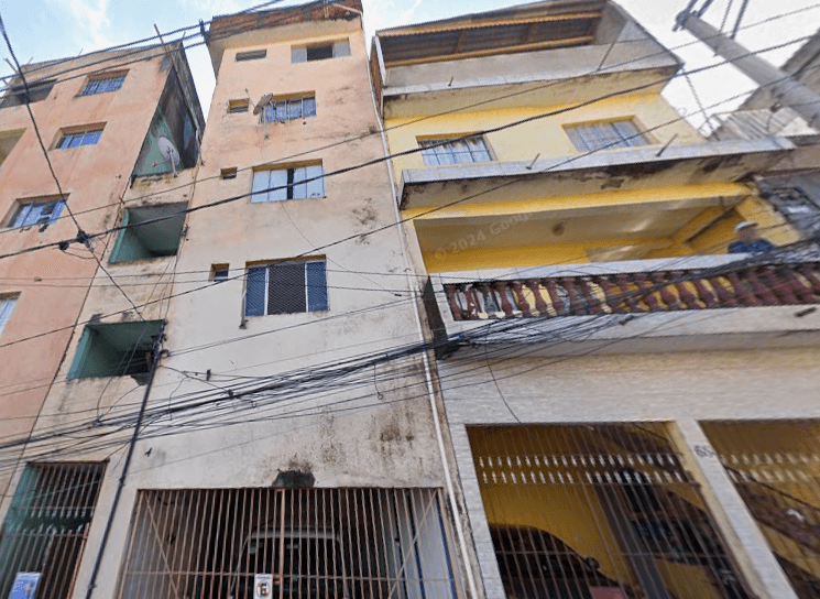 Foto 1 de 2: Terreno em leilão em Osasco - SP, bairro Padroeira — LOTE 1: Terreno com 8 casas no bairro Padroeira OSASCO SP