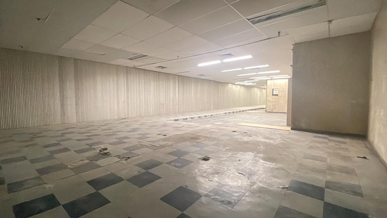 Foto 14 de 22: Comercial em leilão em Rio De Janeiro - RJ, bairro Centro — LOTE 7: Loja Comercial com 2.460,26 m² - Centro RIO DE JANEIRO RJ