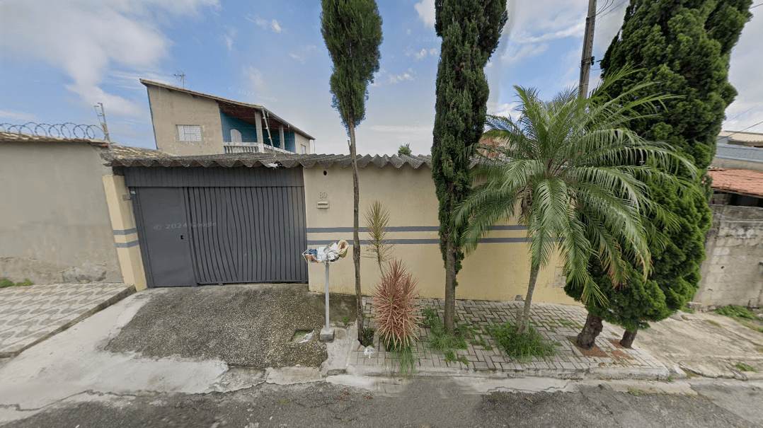 Comercial em leilão em Taubaté - SP — LOTE 1: Imóvel residencial - Jardim Sandra Maria - (02)