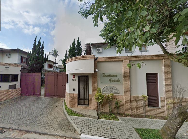 Foto 1 de 2: Casa em leilão em São Paulo - SP — LOTE 14: Casa com 610,78 m² - Condomínio Fontana Verde