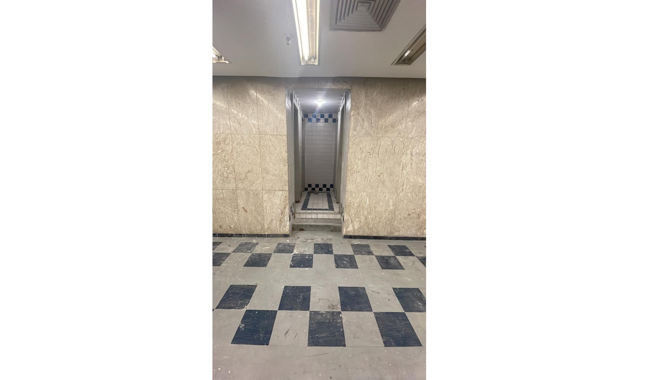 Foto 19 de 22: Comercial em leilão em Rio De Janeiro - RJ, bairro Centro — LOTE 7: Loja Comercial com 2.460,26 m² - Centro RIO DE JANEIRO RJ