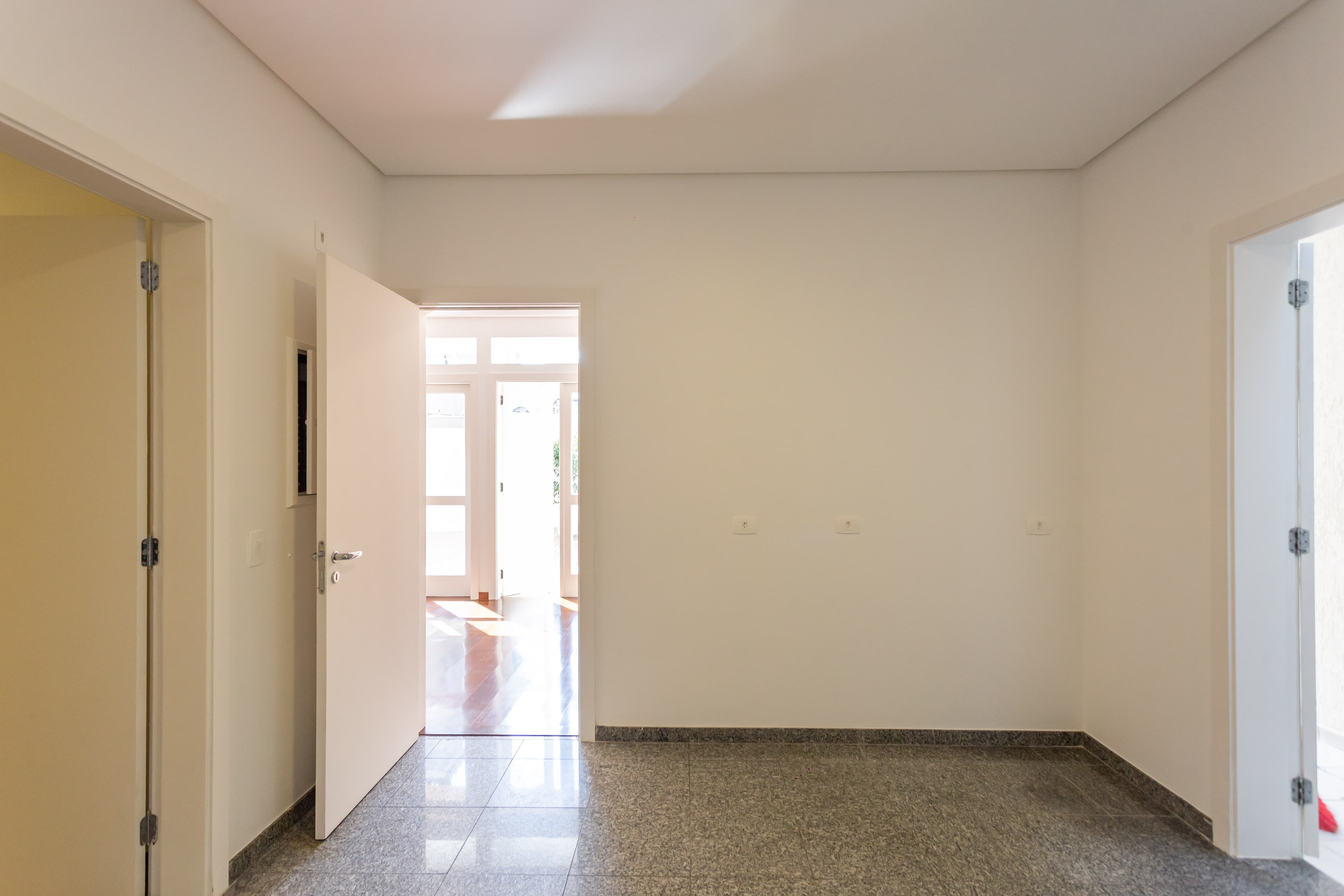 Foto 45 de 58: Casa em leilão em São Paulo - SP — LOTE 1: Casa Alto Padrão com 465,00 m² - Morumbi SÃO PAULO SP