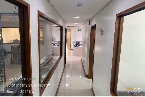 Foto 5 de 10: Comercial em leilão em Porto Alegre - RS — LOTE 1: Sala Comercial com 200,46 m² - São Geraldo