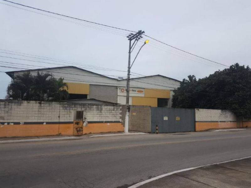 Comercial em leilão em Macaé - RJ, bairro Lagomar — LOTE 2: Galpão, Padrão, 10 vaga(s) de garagem MACAÉ RJ