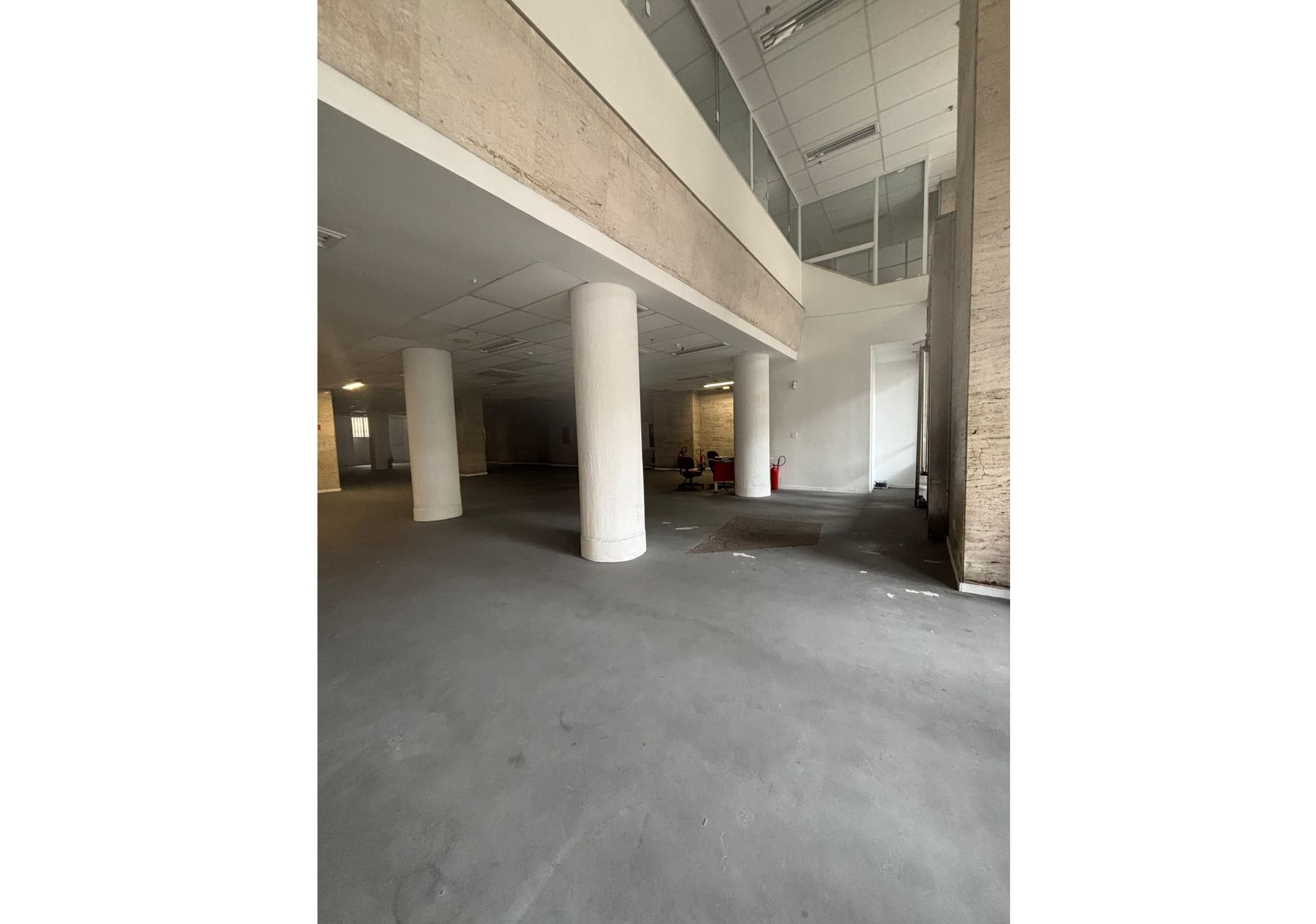 Foto 5 de 15: Comercial em leilão em Rio De Janeiro - RJ, bairro Centro — LOTE 11: Imóvel Comercial com 1.361,00 m² - Centro RIO DE JANEIRO RJ