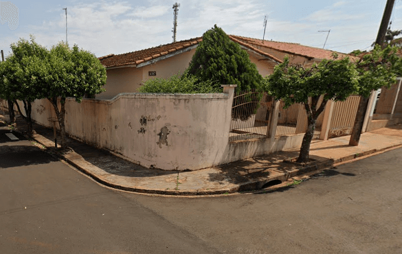 Foto 2 de 3: Casa em leilão em Chavantes - SP — LOTE 1: Casa com 276m² - Chavantes - (02)