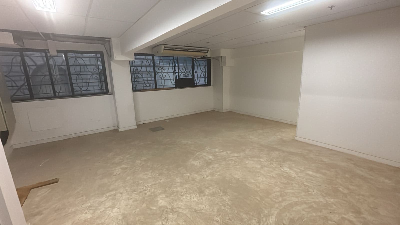 Foto 8 de 36: Comercial em leilão em Rio De Janeiro - RJ, bairro Centro — LOTE 12: Conjunto Comercial com 2.140,00 m² - Centro RIO DE JANEIRO RJ