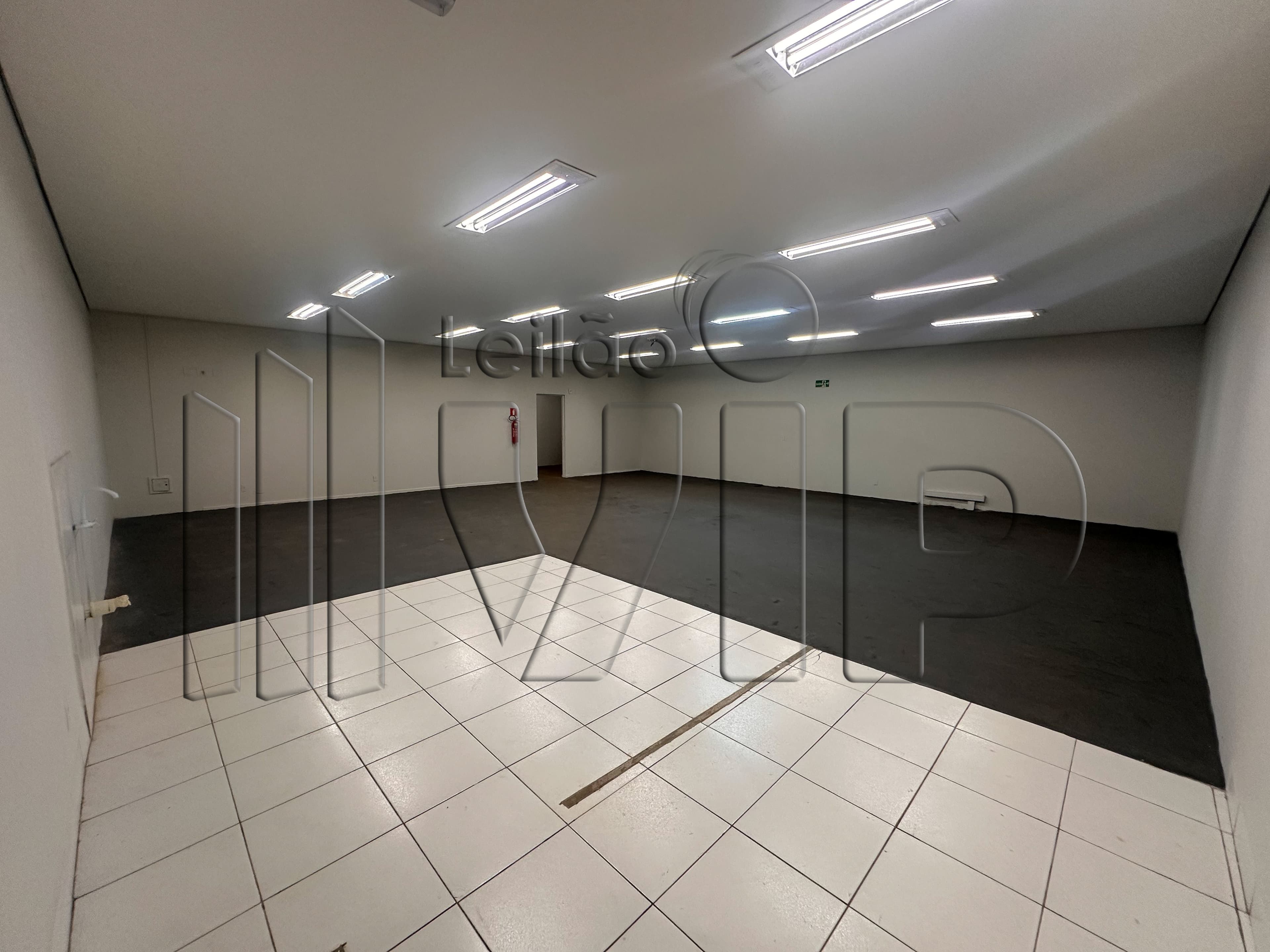 Foto 9 de 16: Comercial em leilão em Itaporã - MS, bairro Centro — LOTE 2: Prédio Comercial com 628,53 m² - Centro ITAPORÃ MS