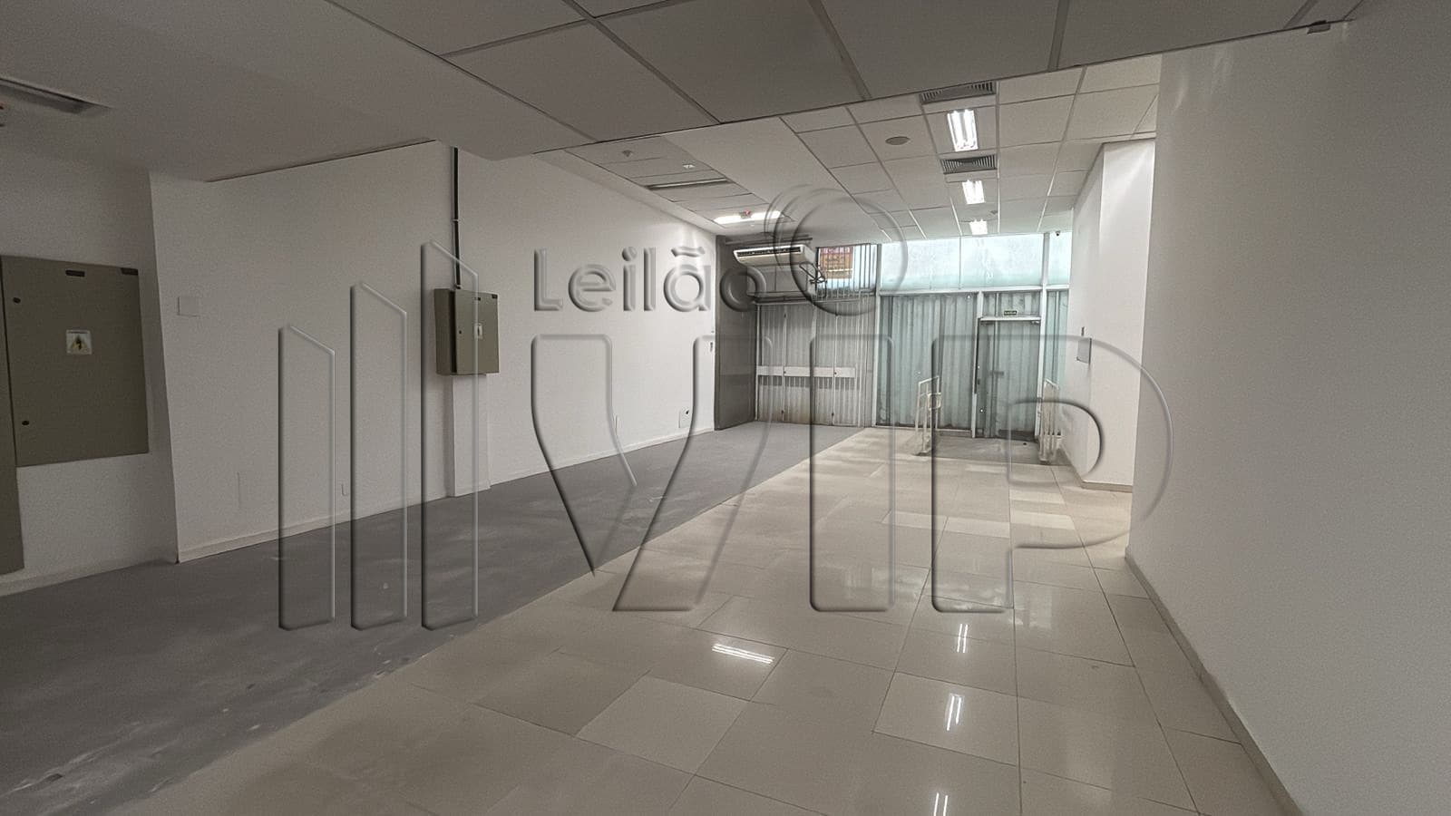 Foto 6 de 18: Comercial em leilão em Rio De Janeiro - RJ, bairro Centro — LOTE 10: Loja com 2.069,55m² - Centro RIO DE JANEIRO RJ
