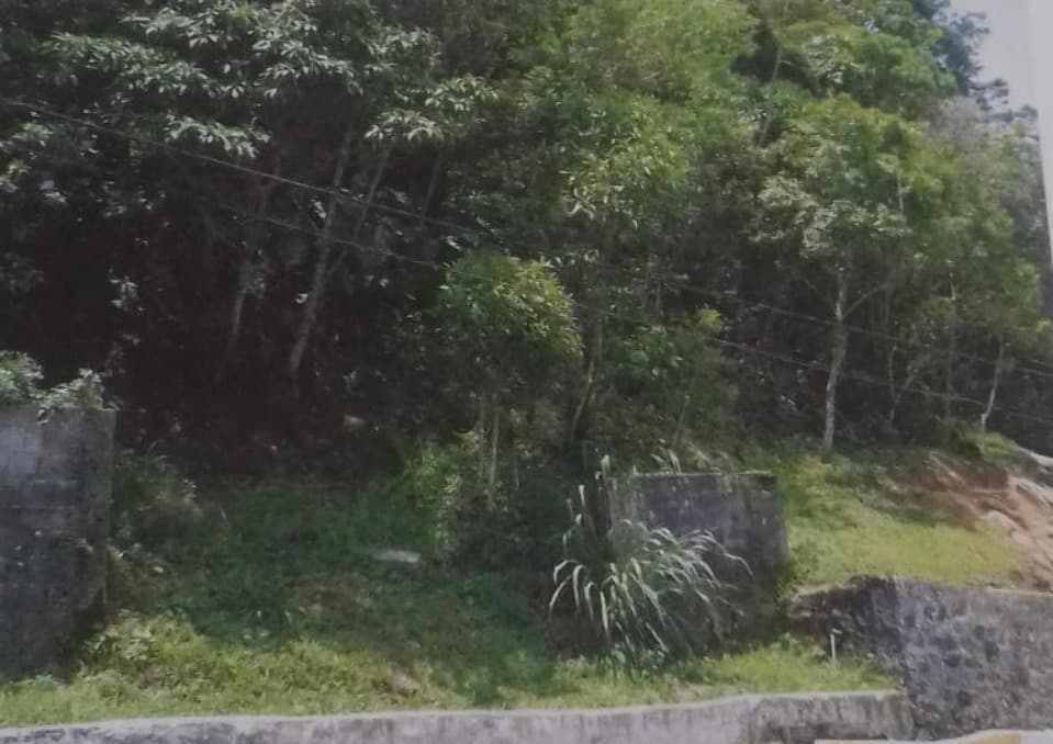 Foto 2 de 9: Terreno em leilão em Guarujá - SP — LOTE 1: Terreno com 525 m² - Enseada