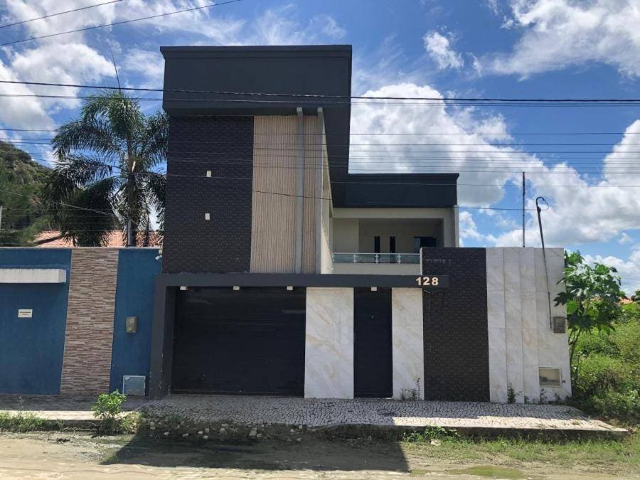 Foto 1 de 18: Casa em leilão em Quixadá - CE — LOTE 62: Casa, Padrão, 1 vaga(s) de garagem QUIXADÁ CE