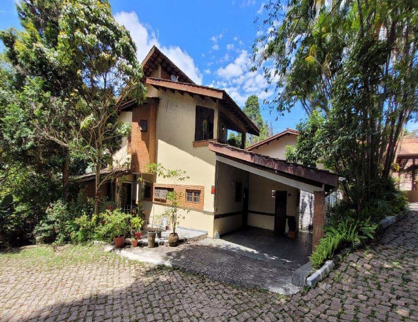 Foto 1 de 7: Casa em leilão em Cotia - SP — LOTE 1: Casa com 321,31m² - Cond. Petit Village