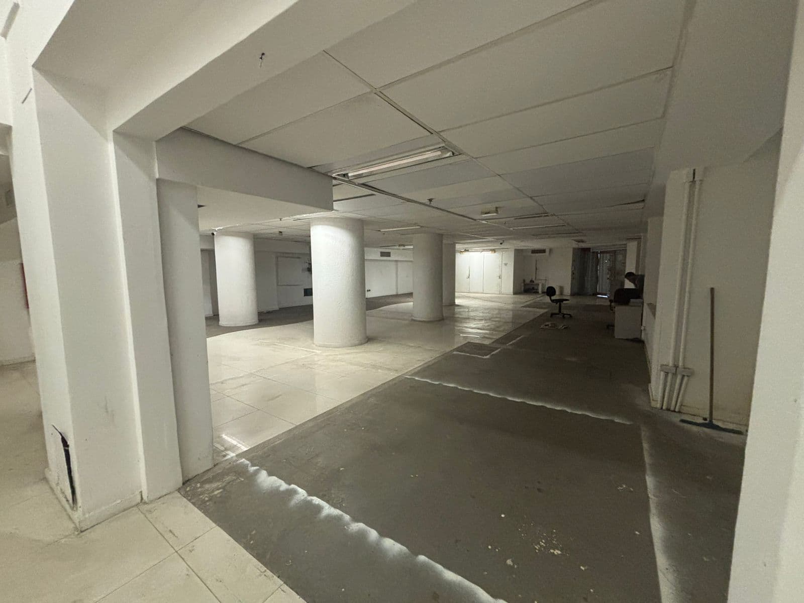 Foto 35 de 36: Comercial em leilão em Rio De Janeiro - RJ, bairro Centro — LOTE 12: Conjunto Comercial com 2.140,00 m² - Centro RIO DE JANEIRO RJ