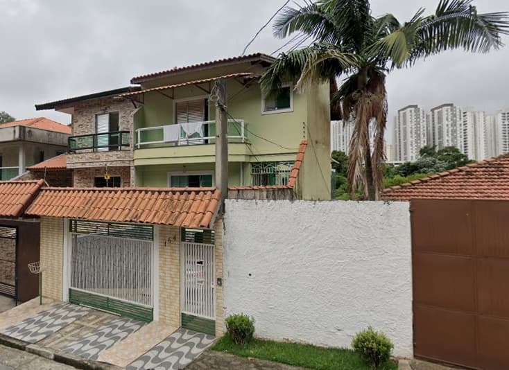 Casa em leilão em Taboão Da Serra - SP — LOTE 1: Casa Residencial com 210,11 m² - Parque Monte Alegre