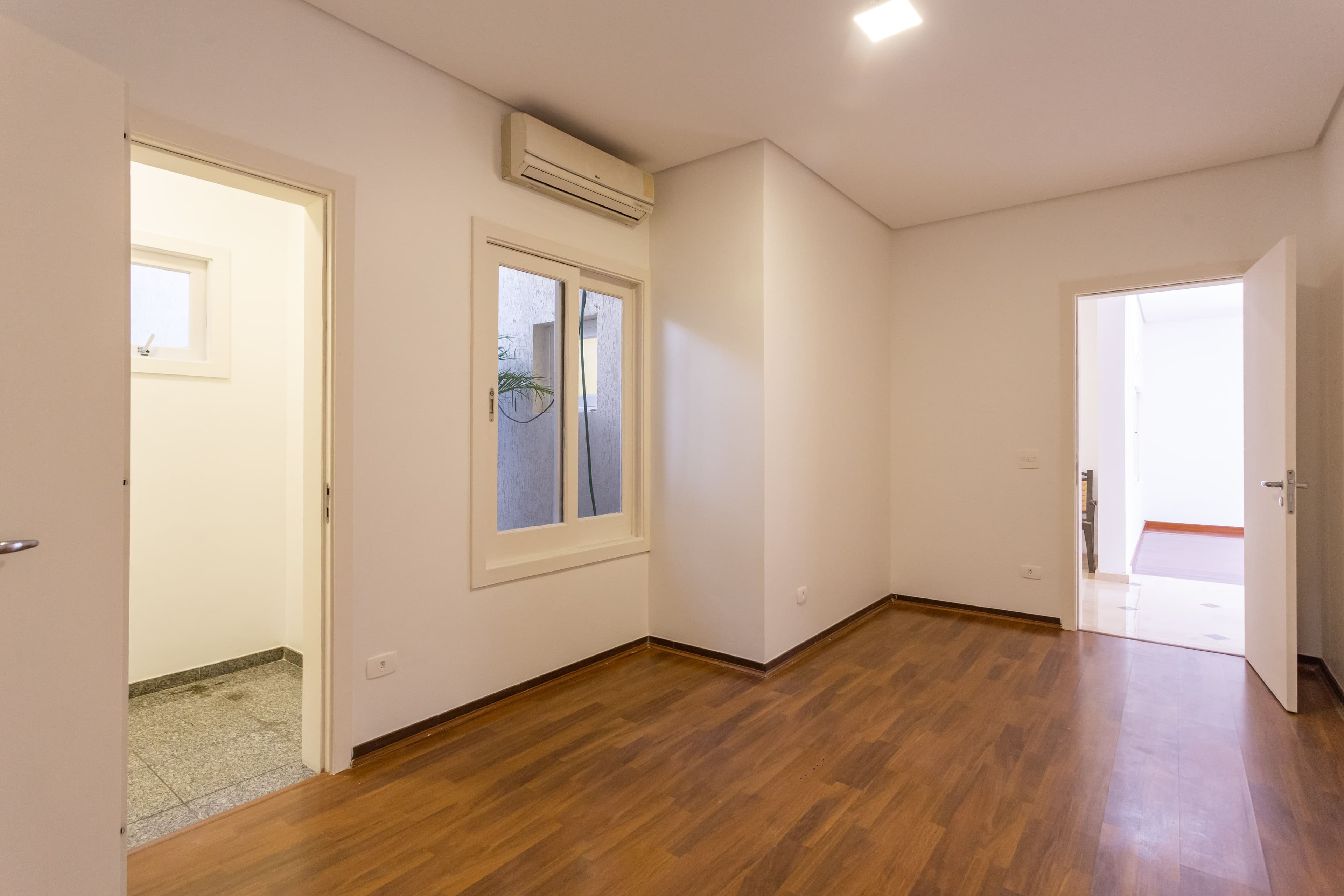 Foto 17 de 58: Casa em leilão em São Paulo - SP — LOTE 1: Casa Alto Padrão com 465,00 m² - Morumbi SÃO PAULO SP