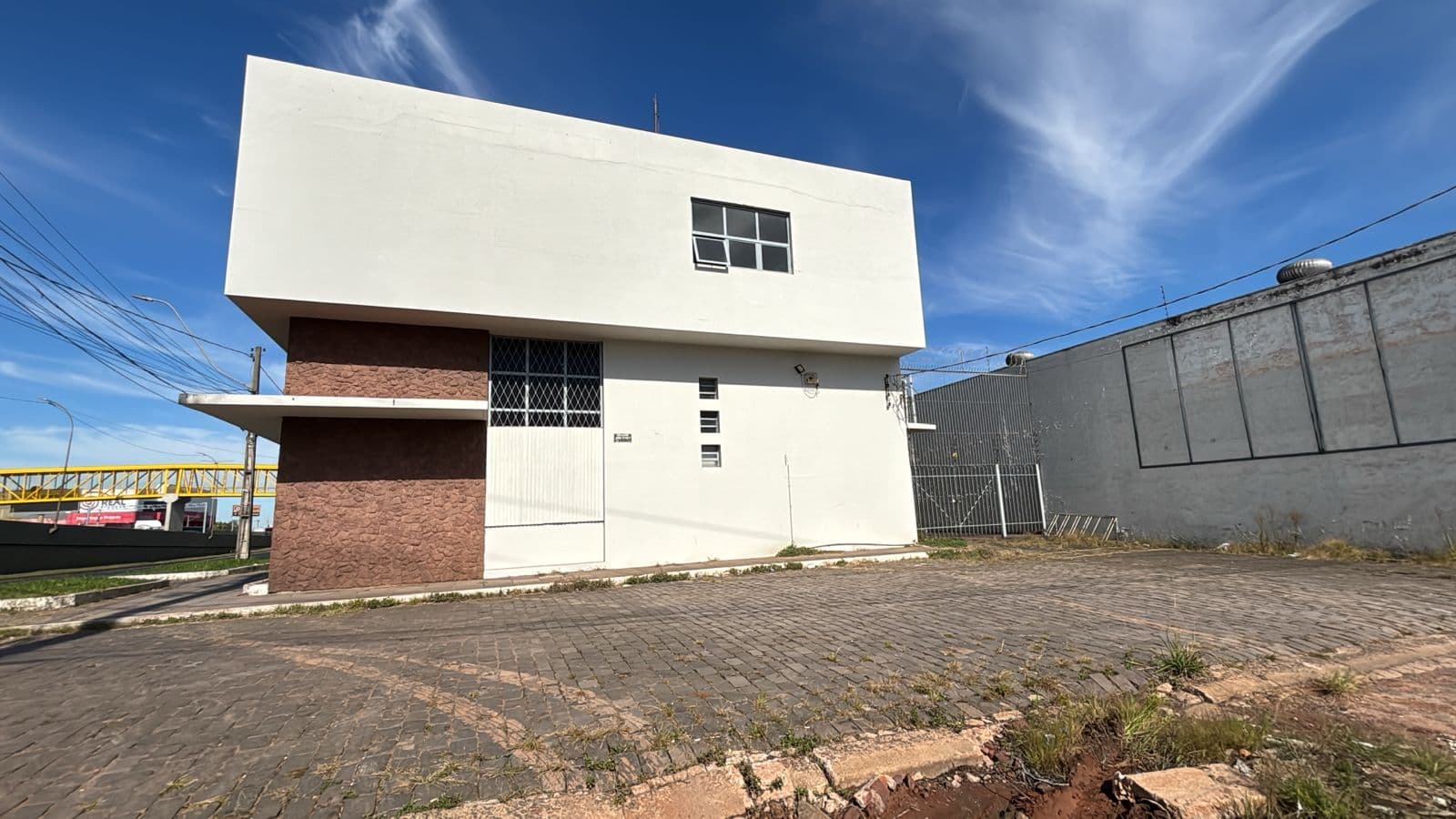 Foto 3 de 15: Comercial em leilão em São Leopoldo - RS, bairro Scharlau — LOTE 14: Prédio Comercial com 613,00 m² - Scharlau SÃO LEOPOLDO RS