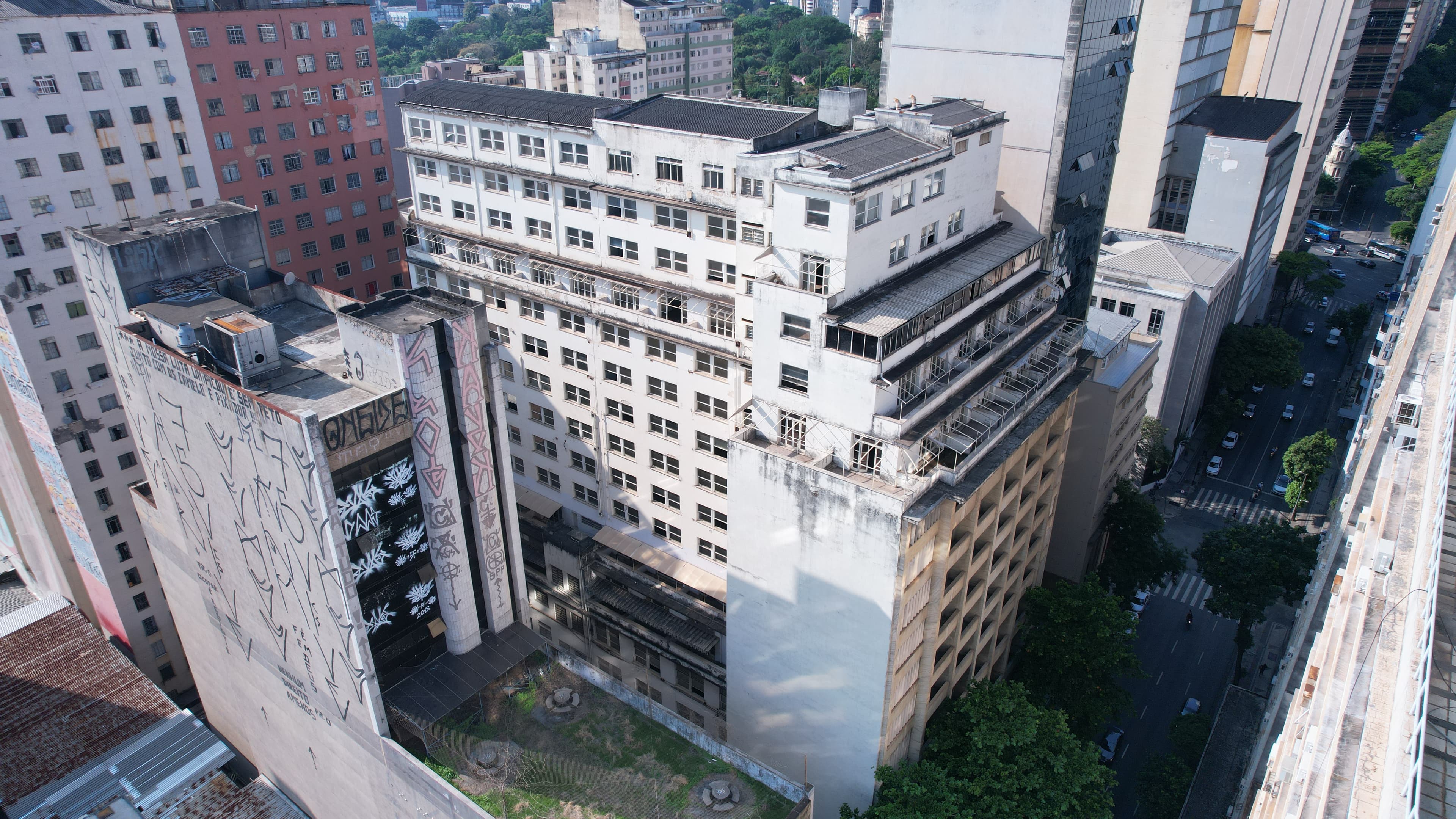 Comercial em leilão em Belo Horizonte - MG — LOTE 1: Prédio Comercial com 16.792,40 m² - Centro