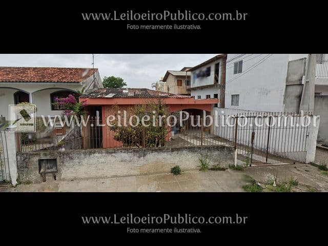 Casa em leilão em São José - SC — SÃO JOSÉ (SC): IMÓVEL URBANO 300,00 m²