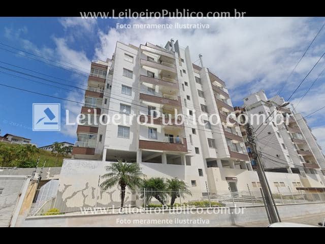 Foto 1 de 7: Apartamento em leilão em Florianópolis - SC — FLORIANÓPOLIS (SC): APARTAMENTO 212,44 m²