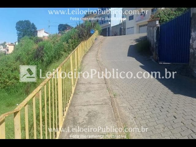 Foto 1 de 12: Terreno em leilão em Cunha - SP, bairro Varzea do Gouveia — CUNHA (SP): IMÓVEL 796,00 m²