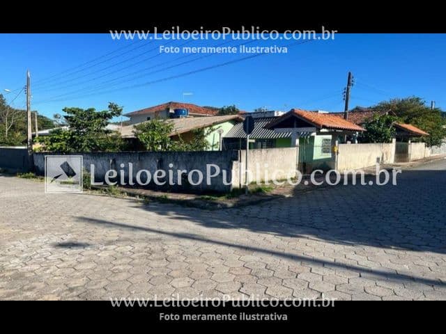Foto 1 de 7: Terreno em leilão em Governador Celso Ramos - SC — GOVERNADOR CELSO RAMOS (SC): IMÓVEL 240,00 m²