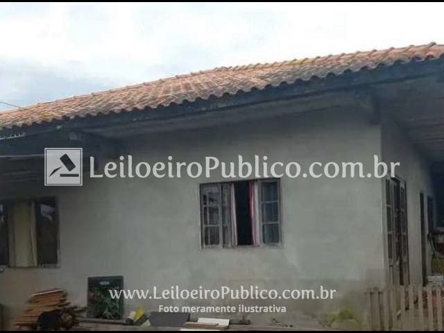 Foto 3 de 8: Casa em leilão em Joinville - SC, bairro Jardim Iririú — JOINVILLE (SC): DIREITOS POSSESSÓRIOS 390,00 m²