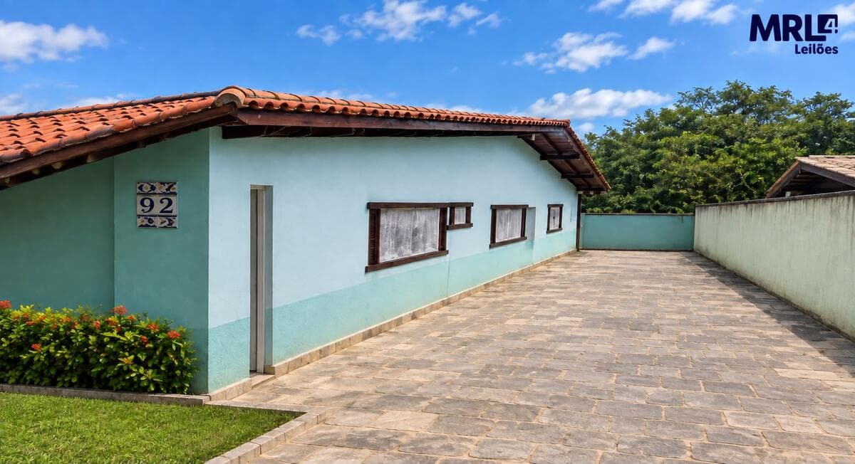 Foto 2 de 6: Casa em leilão em Brasília - DF, bairro Jardim Botânico — IMÓVEIS URBANOS — LOTE Nº 001
