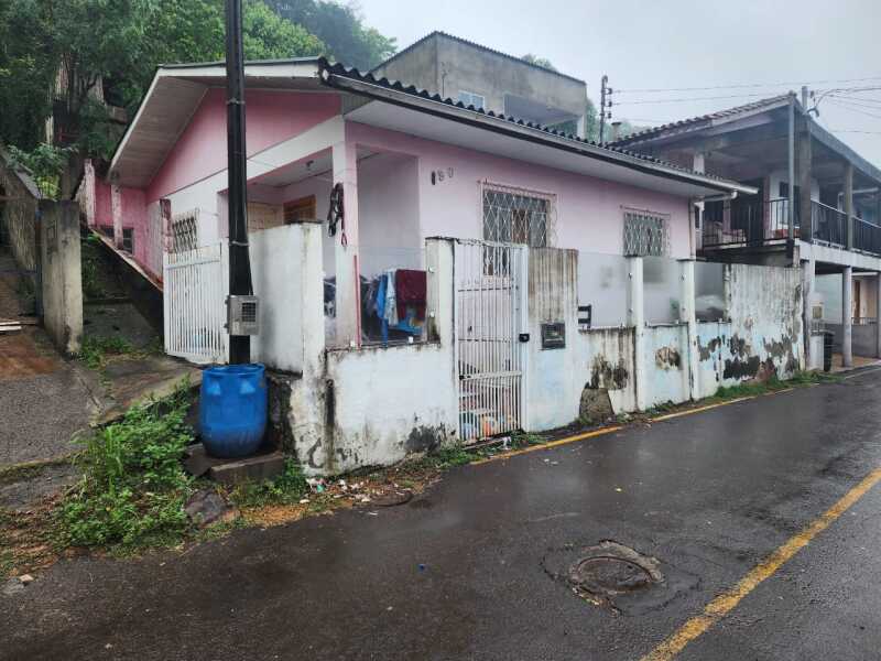 Foto 1 de 3: Casa em leilão em Herval D'oeste - SC, bairro Jardim José Rupp — LOTE 001 [965] CASA DE ALVENARIA LOCALIZADA EM HERVAL D'OESTE/SC