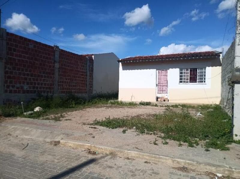 Casa em leilão em Caruaru - PE — LOTE 235 [8787707101437] CASA 46,3M² - CARUARU/PE