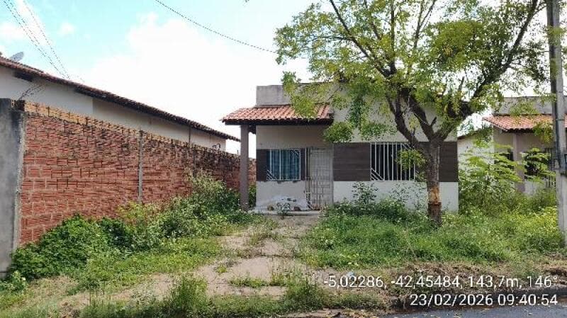 Casa em leilão em Altos - PI, bairro Bacurizeiro — LOTE 236 [8444413548350] CASA 58,5M² - ALTOS / PI