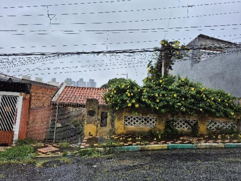 Casa em leilão em São Paulo - SP, bairro Vila Penteado — LOTE 569 [8405500755337] CASA 72M² - SAO PAULO / SP