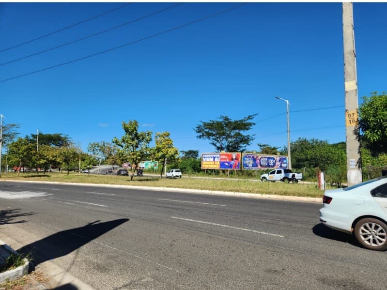 Foto 3 de 3: Terreno em leilão em Teresina - PI, bairro Itararé — LOTE 001 TERRENO EM TERESINA