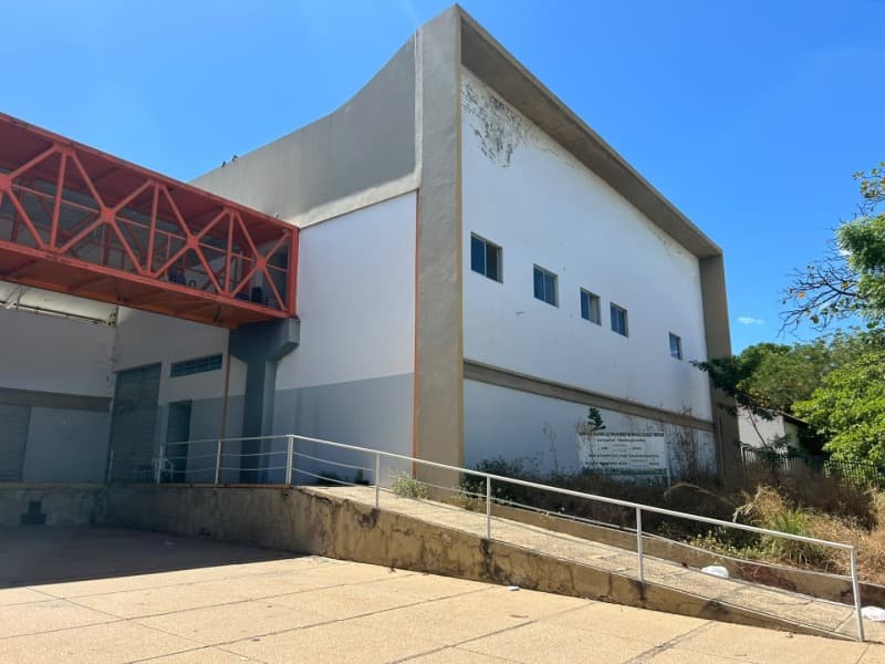 Foto 2 de 37: Terreno em leilão em Teresina - PI, bairro Distrito Industrial — LOTE 001 IMÓVEL EM TERRENO COM 12 MIL M2