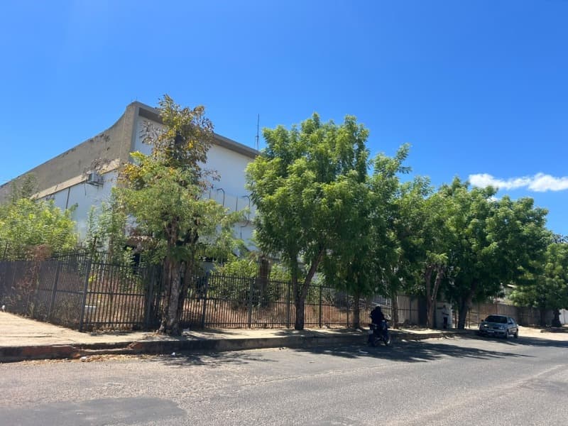 Foto 4 de 37: Terreno em leilão em Teresina - PI, bairro Distrito Industrial — LOTE 001 IMÓVEL EM TERRENO COM 12 MIL M2