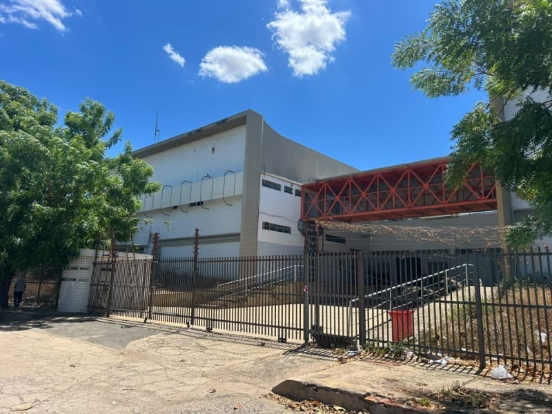 Foto 5 de 37: Terreno em leilão em Teresina - PI, bairro Distrito Industrial — LOTE 001 IMÓVEL EM TERRENO COM 12 MIL M2