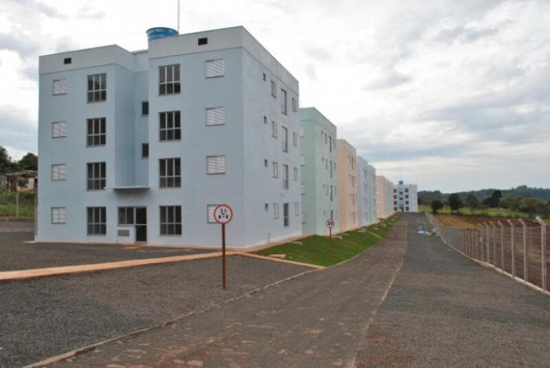 Apartamento em leilão em Ijuí - RS — LOTE 003 DIREITO E AÇÕES DO APARTAMENTO N° 404 BLOCO 11 NO RESIDENCIAL JÚLIO TAUBE, EM IJUÍ/RS