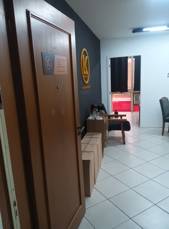 Foto 8 de 10: Comercial em leilão em Sapucaia Do Sul - RS, bairro Centro — LOTE 001 A SALA DE NÚMERO TRINTA E QUATRO (34) DO EDIFÍCIO "SHOP ROOM CENTER", SITUADO NA RUA NOSSA