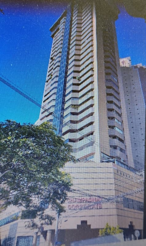 Comercial em leilão em Curitiba - PR, bairro Bigorrilho — LOTE 001 BIGORRILHO - CONJUNTO COMERCIAL sob nº 243, no CONDOMINIO EDIFICIO CHAMPAGNAT CENTER TORRE
