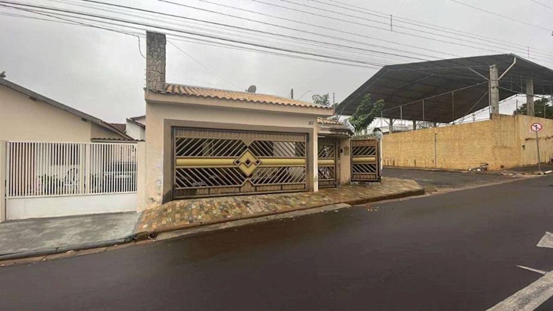 Casa em leilão em Tupã - SP — Casa na Vila Teixeira em Tupã/SP