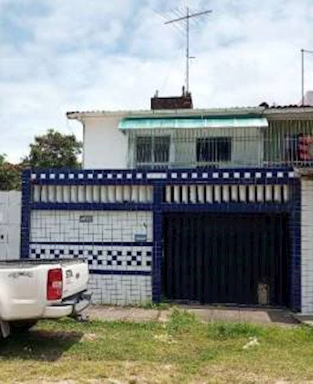 Casa em leilão em Jaboatão dos Guararapes - PE — Casa em Candeias - Jaboatão Dos Guararapes/PE