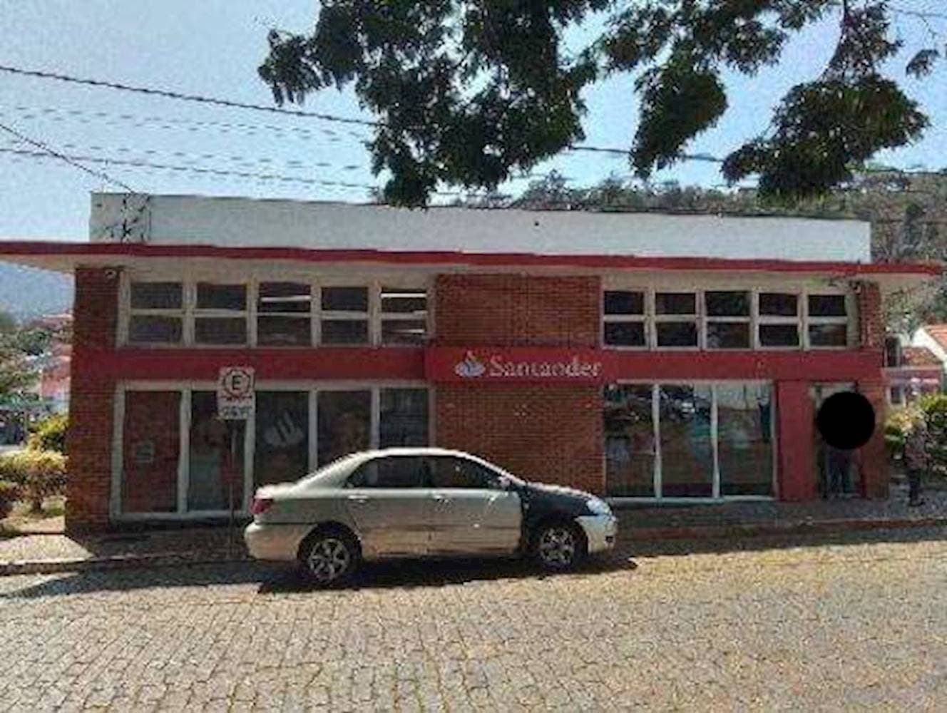 Comercial em leilão em Monte Alegre do Sul - SP — Imóvel Comercial no Centro de Monte Alegre Do Sul/SP