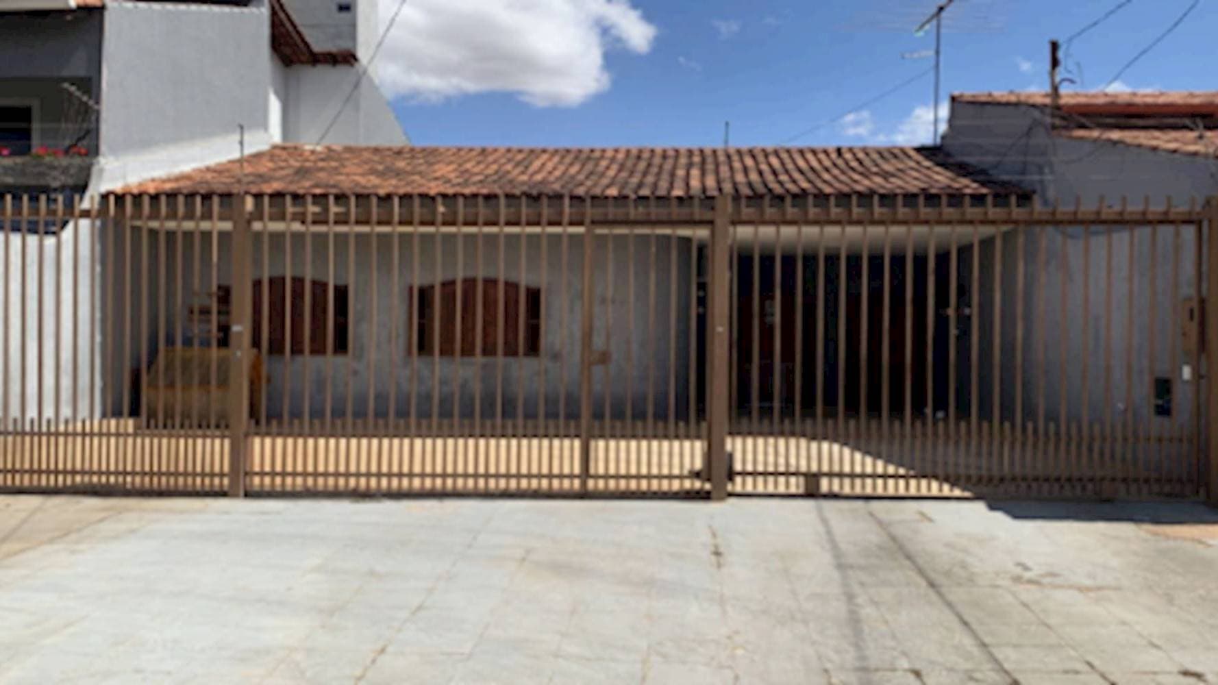 Casa em leilão em Brasília - DF — Casa em Taguatinga - Brasília/DF