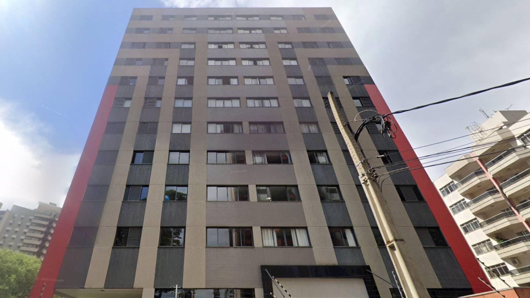 Apartamento em leilão em Maringá - PR — Apartamento no "Edifício Gren Park Boulevard" - Zona 7 - Maringá/PR